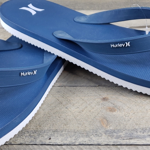 nike flyknit womens black and white